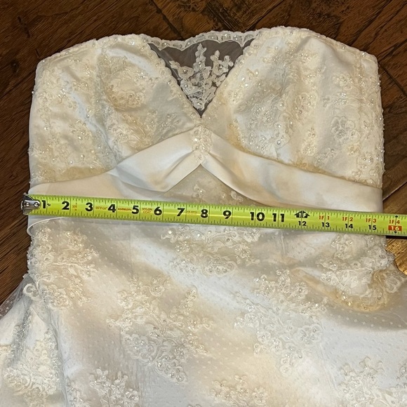 David’s Bridal Wedding Dress Size 18W Solid Ivory Lace Beaded Strapless 9T9211 - Picture 13 of 16